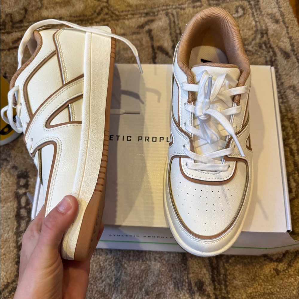 APL Sneakers